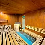 Wolkenfrei In Mit Pool Und Sauna Lejlighed