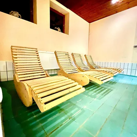 דירה Wolkenfrei In Mit Pool Und Sauna *