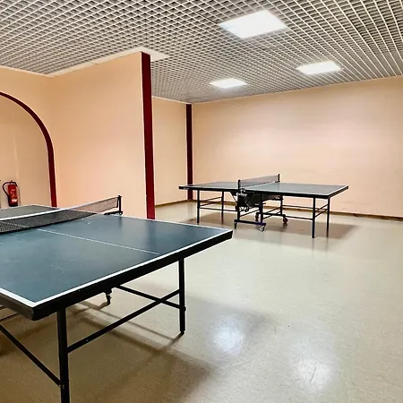 Wolkenfrei In Mit Pool Und Sauna דירה